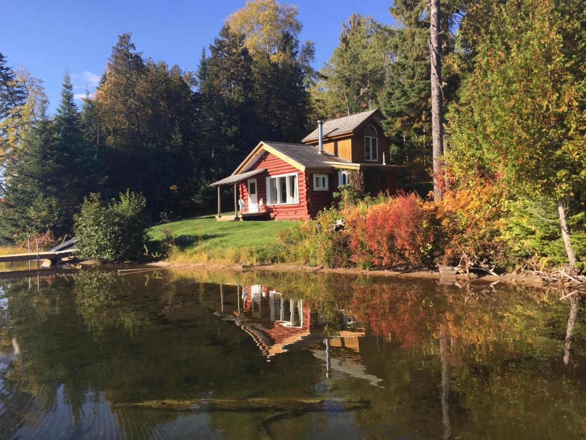 Kan-A-Mouche Pourvoirie Auberge Et Chalets Сен-Мишель-де-Сен Экстерьер фото